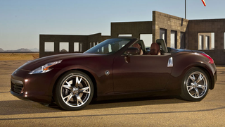2010 Nissan 370Z Roadster Drops Top Live In New York